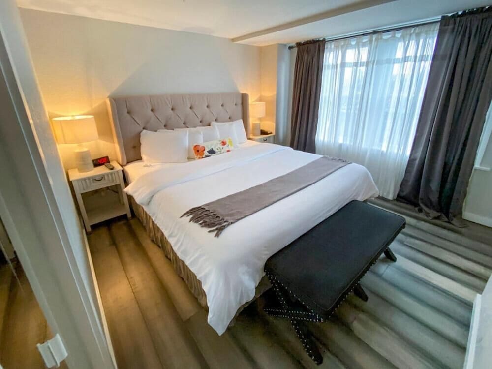 Artisan Downtown 26/80