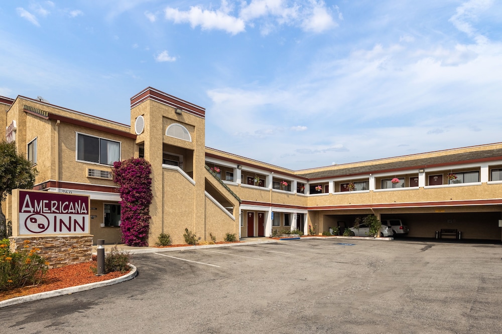 Americana Inn 61/67