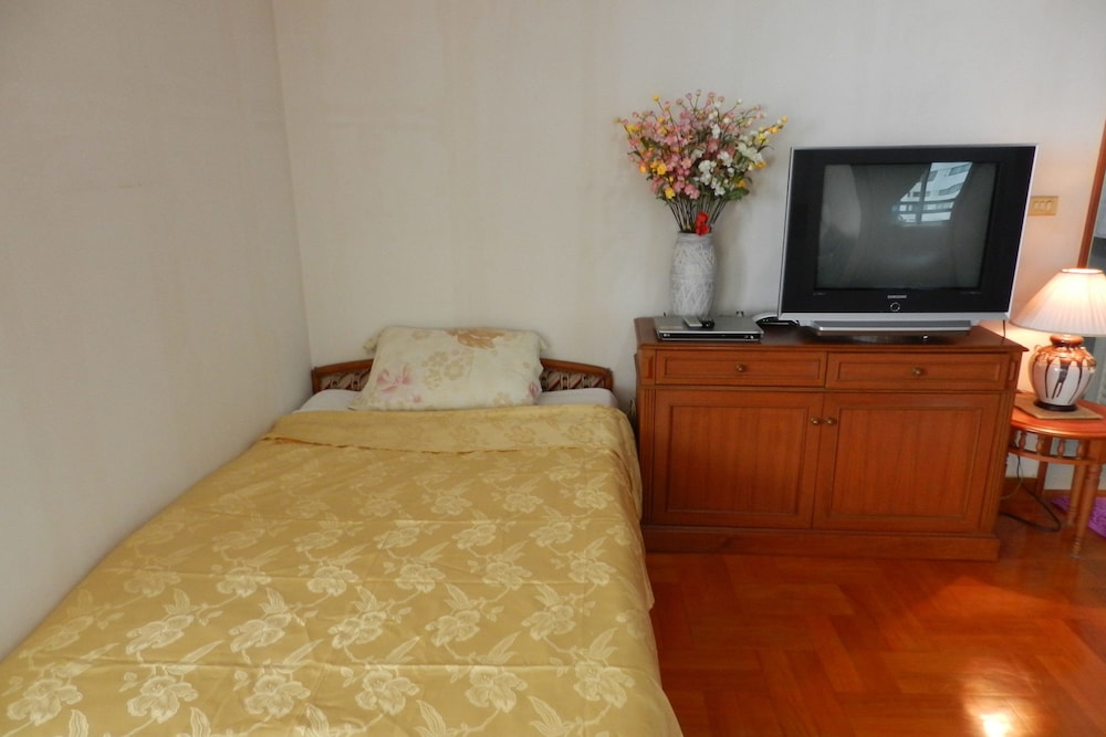 Alex Group Jomtien Plaza Condotel 9/50