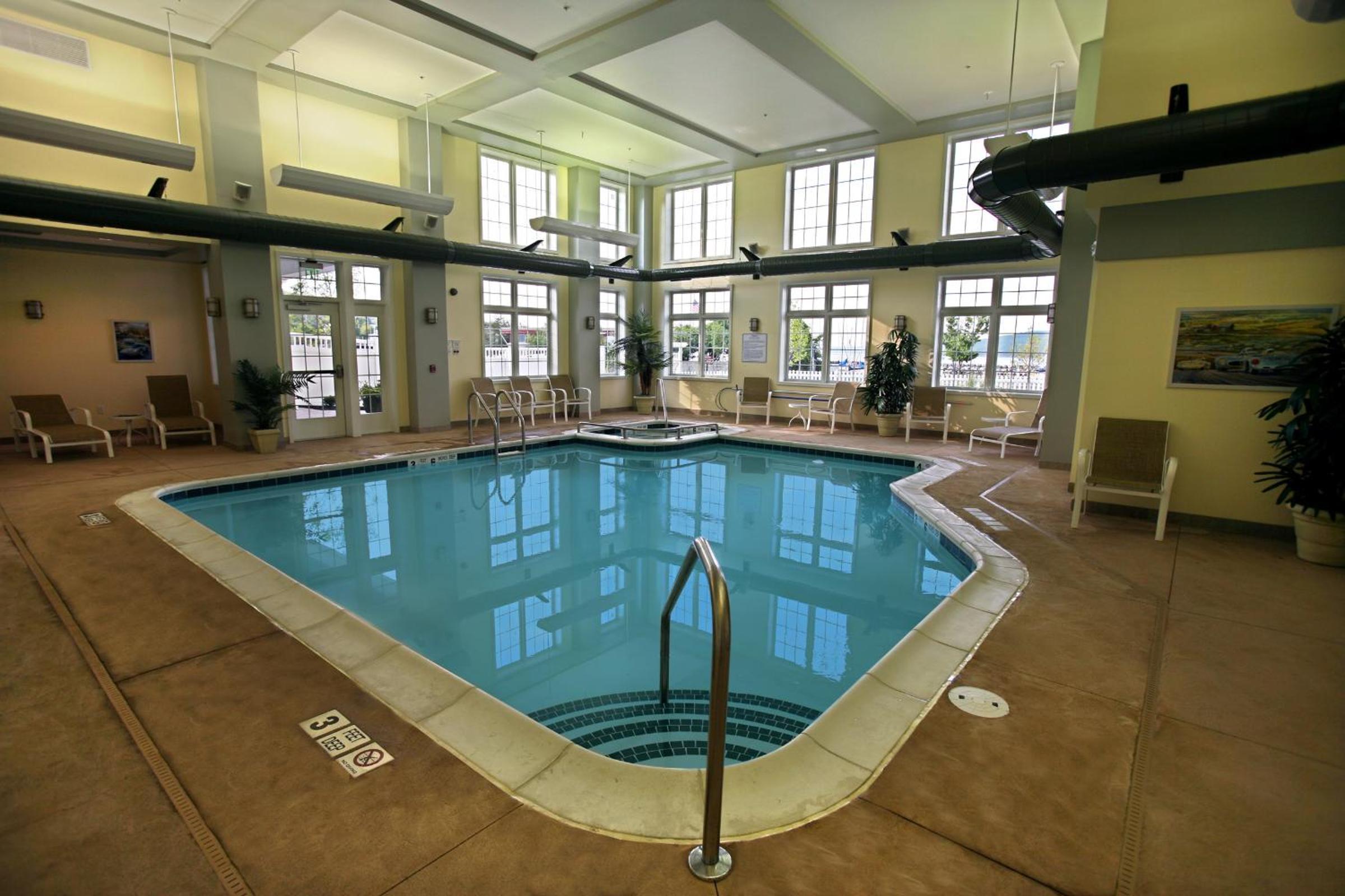 Watkins Glen Harbor Hotel 15/34
