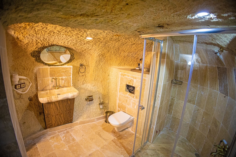 Pietra Cave Suites 49/49