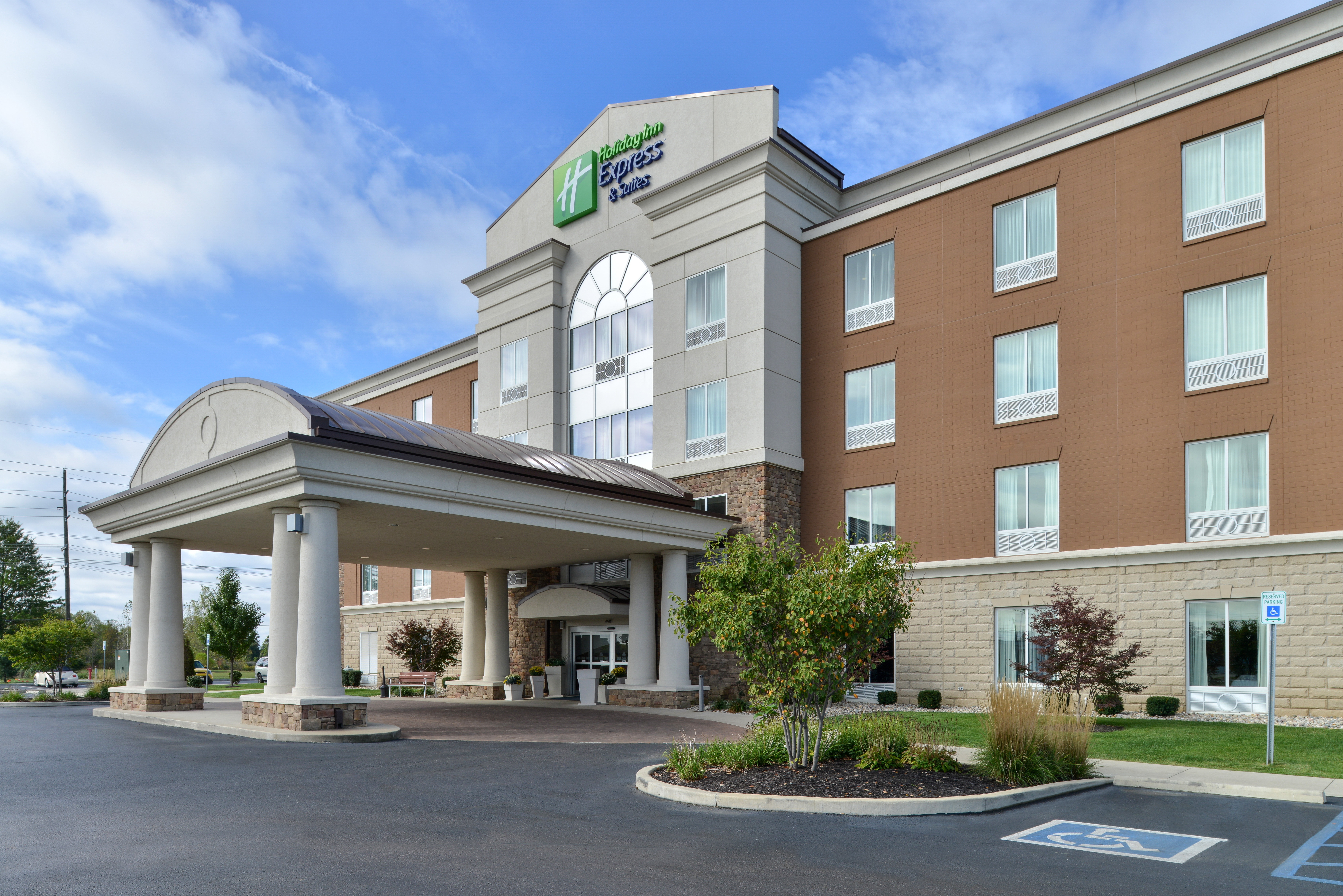 Holiday Inn Express Hotel and Suites Terre Haute 69/73