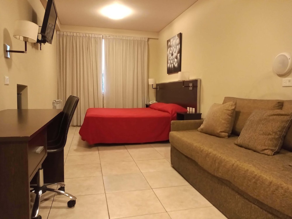 HOTEL NONTUE 8/18