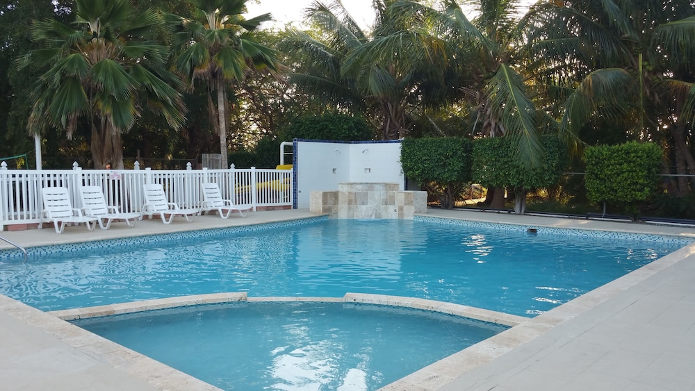 Combate Beach Resort Ex Parador 43/50