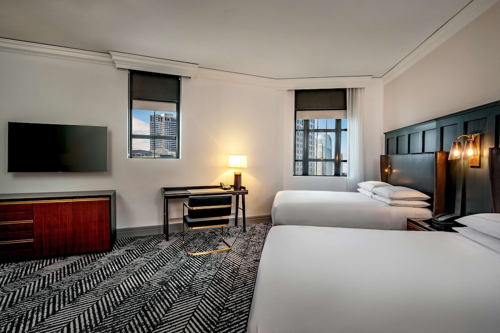 PREMIER, 2 QUEEN BEDS