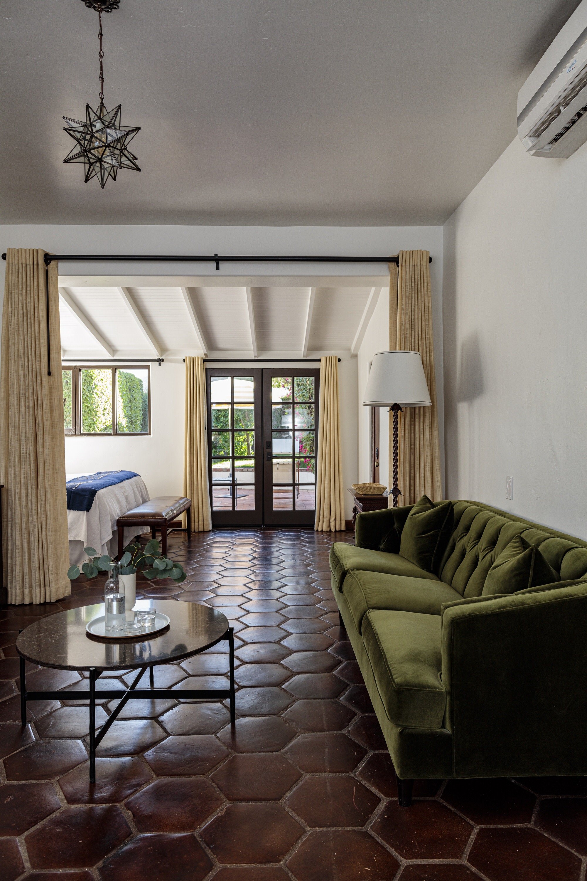 Ingleside Estate Hotel & Bungalows- Adults Only 14/28