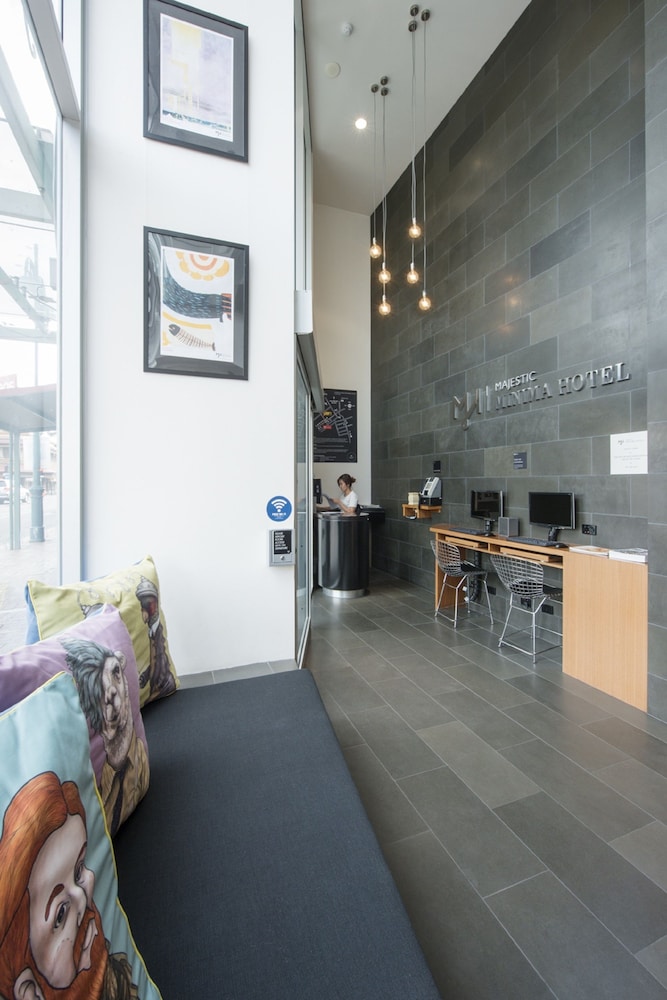Majestic Minima Hotel 35/41