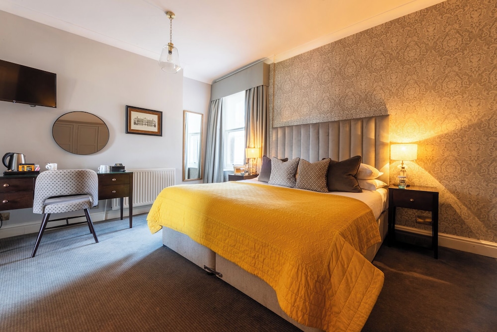 Royal Wells Hotel 28/71
