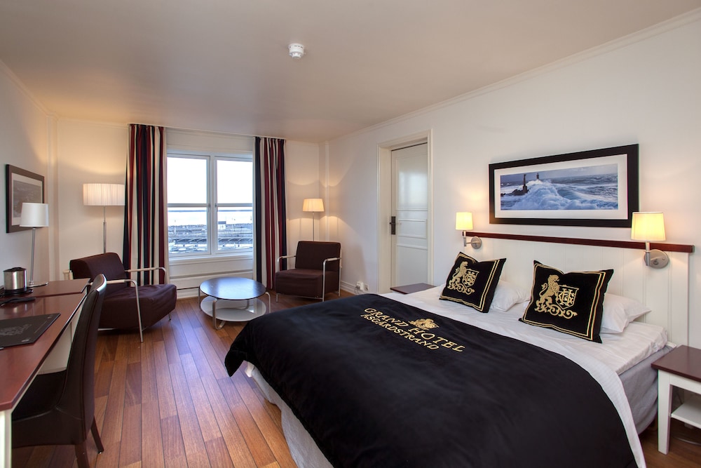 Grand Hotel Asgardstrand 26/76