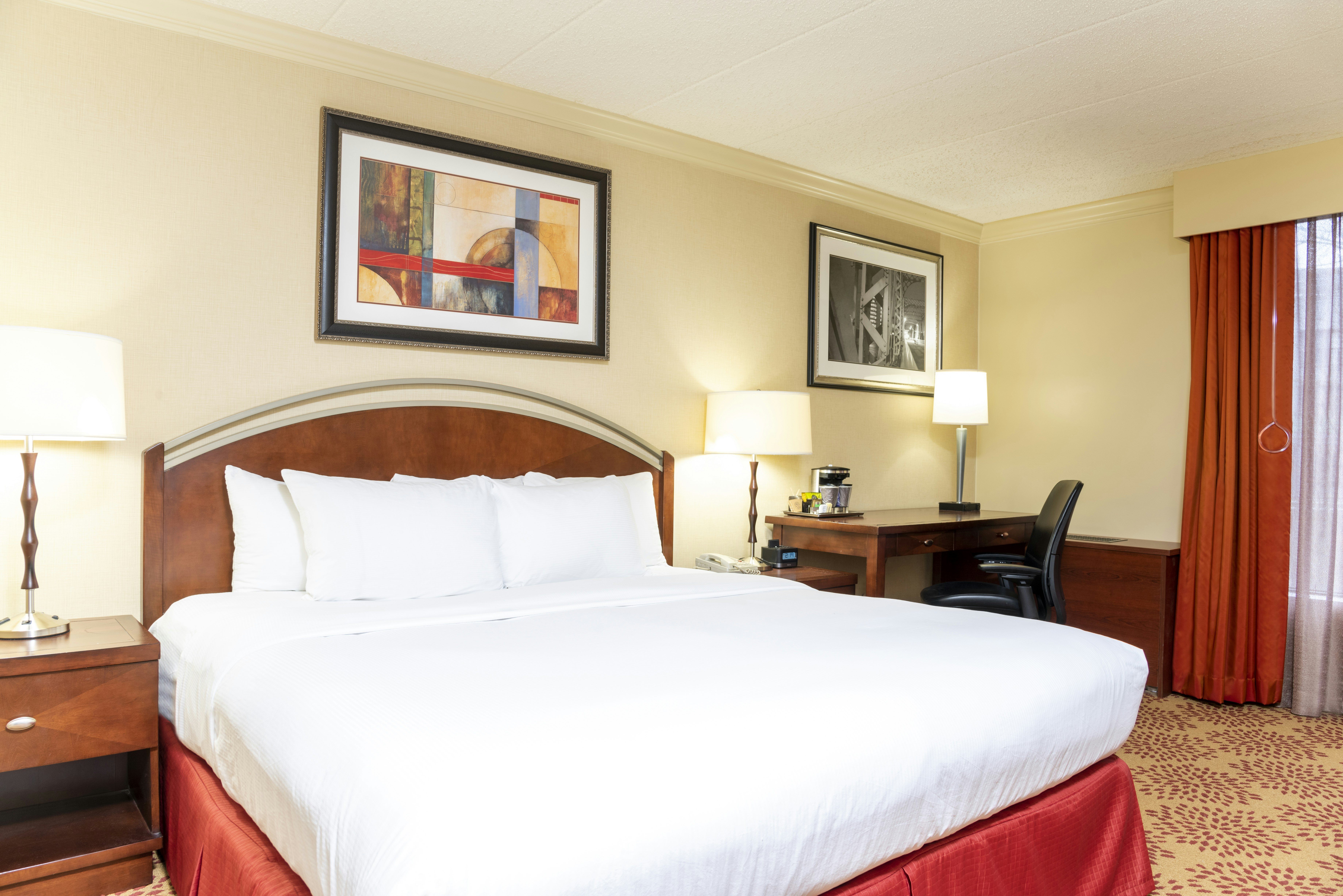 ROOM, KING BED, ACCESSIBLE