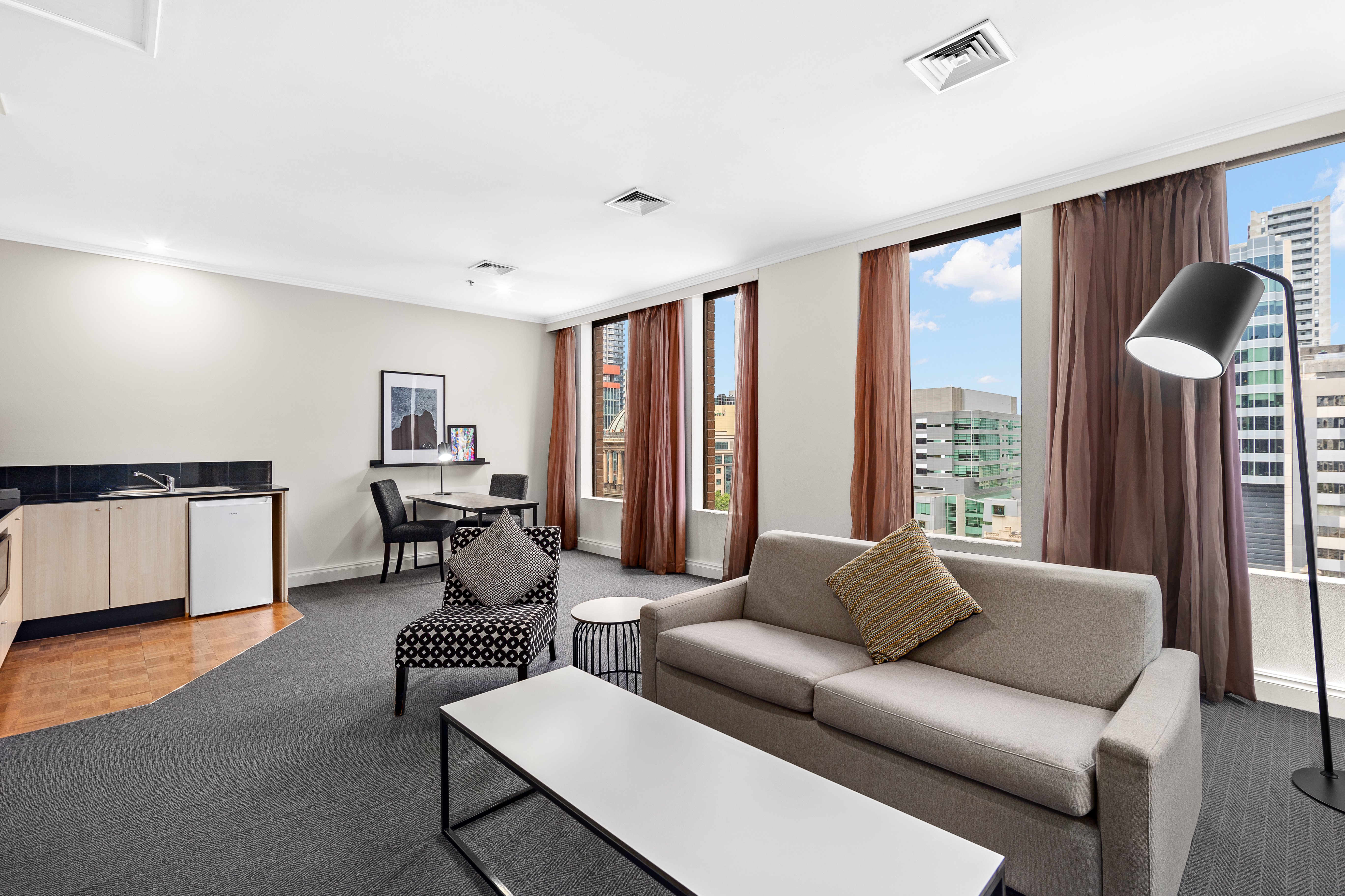 Melbourne City Suites 27/50