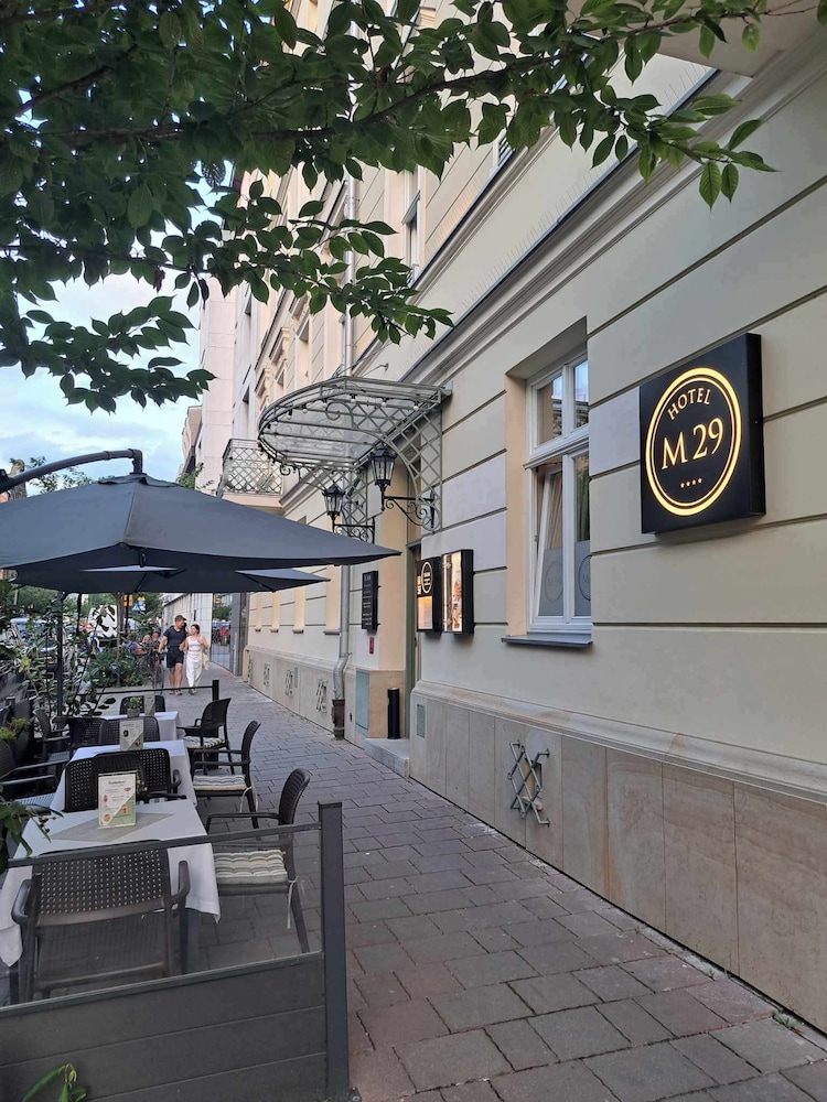 Hotel M29 3/41