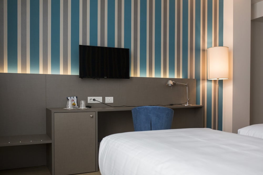 Diamante Mhotel 35/76