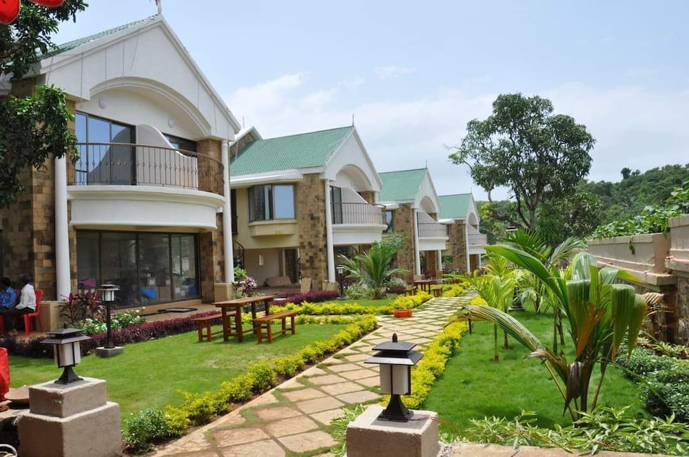 THE SILVERADOR RESORT CLUB 2/24