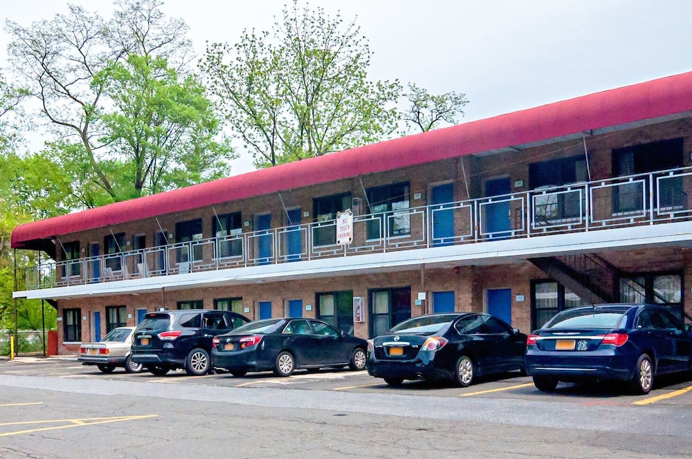 Motel6 Elmsford, NY - White Plains in ELMSFORD - NY