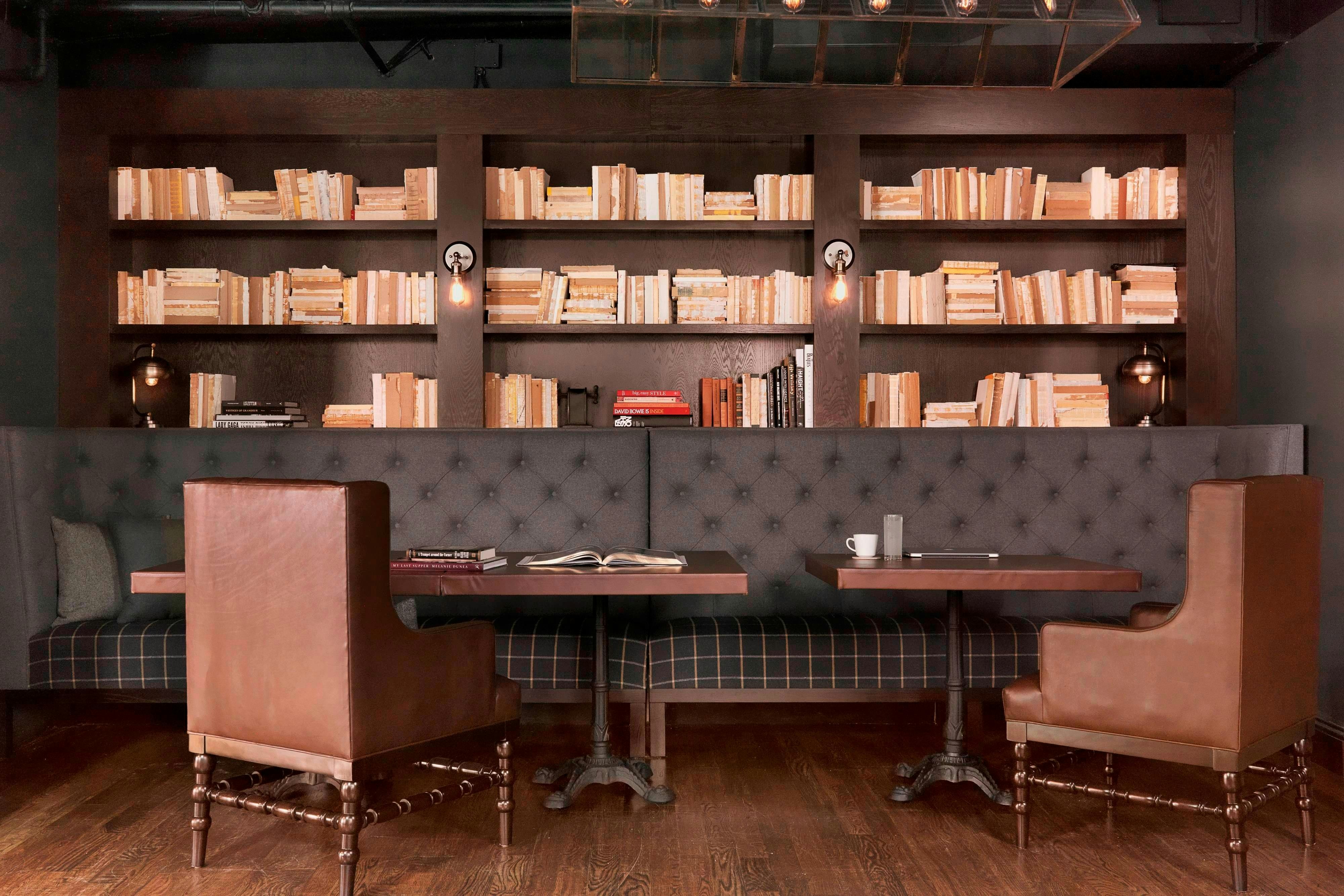 Q&C HOTEL AND BAR NEW ORLEANS AUTOGRAPH COLLECTION 3/8