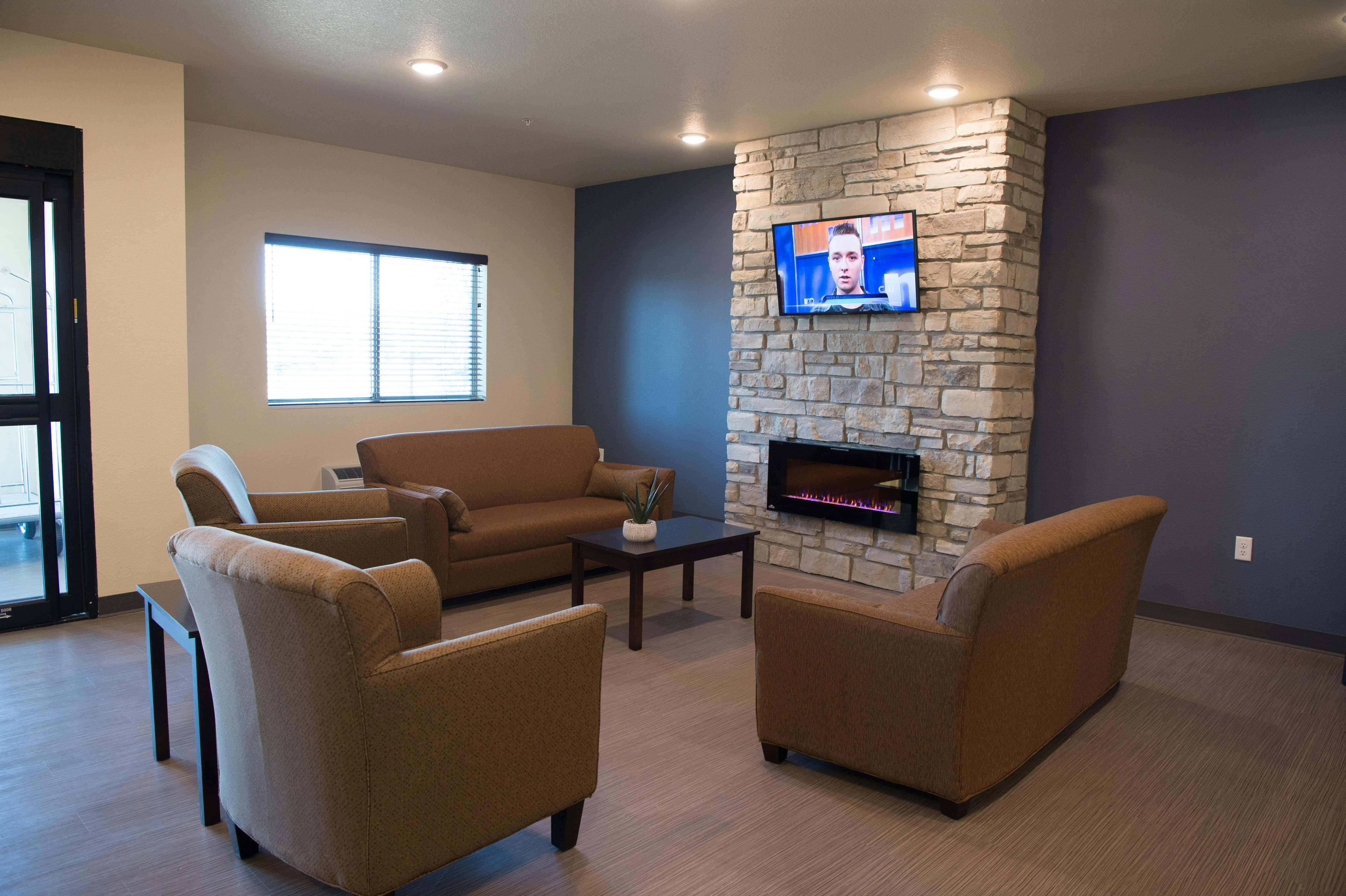 Cobblestone Inn & Suites - Forest City 21/33