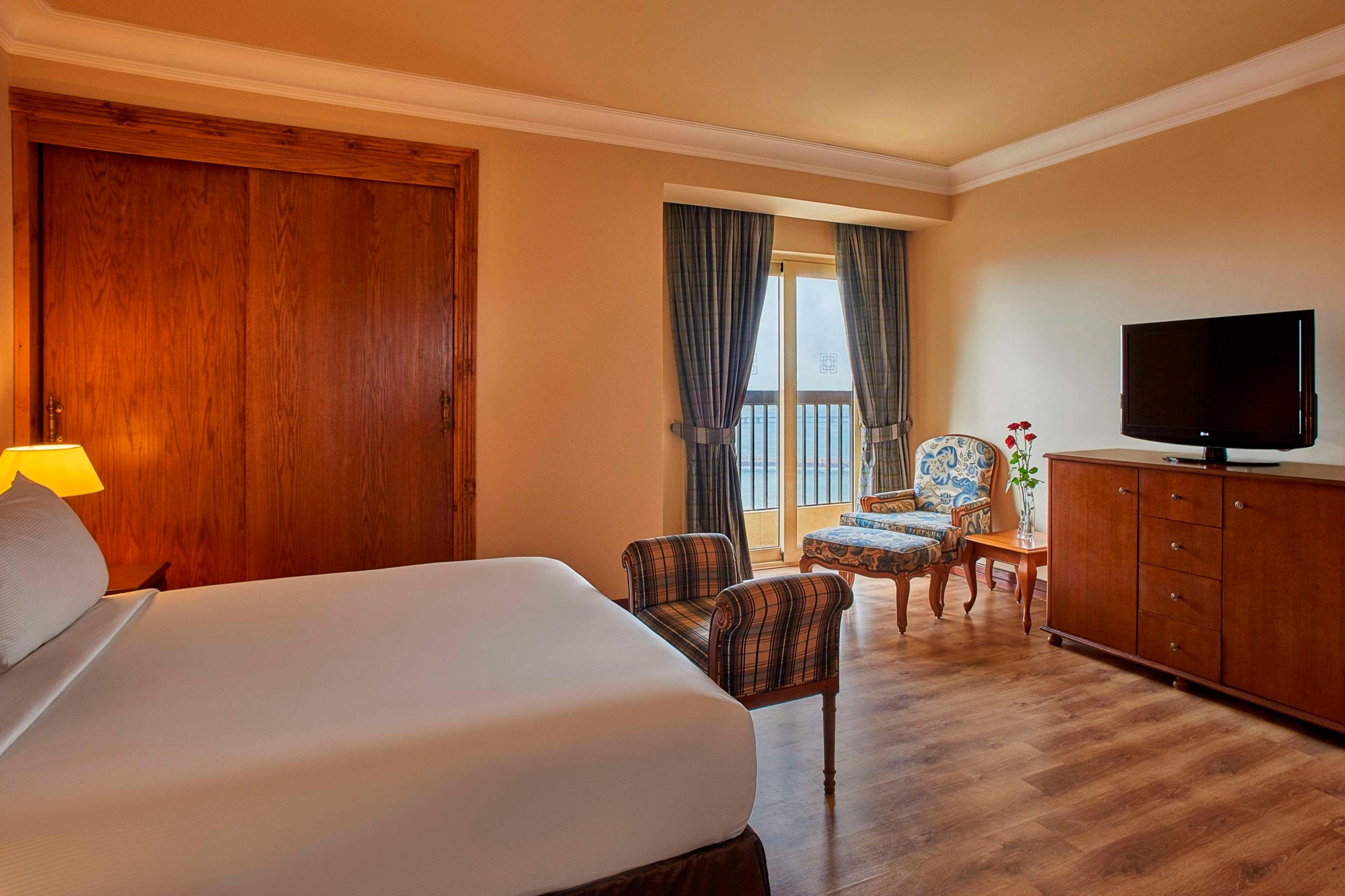 Room at Hilton Cairo Zamalek Residences, CAIRO