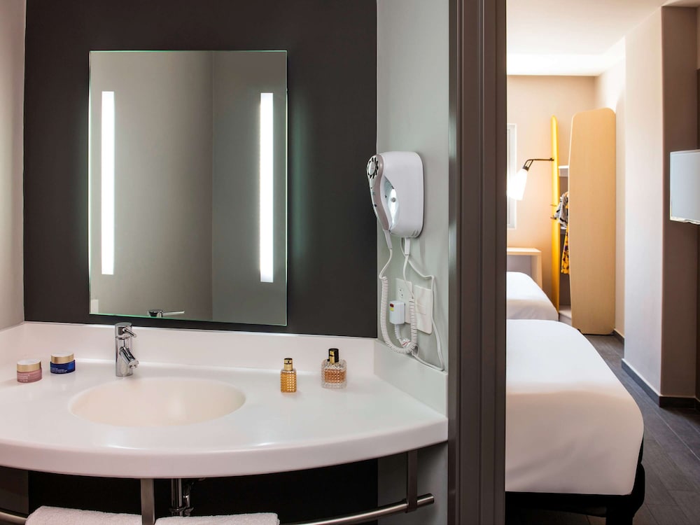 Ibis Mazatlan Marina 41/44