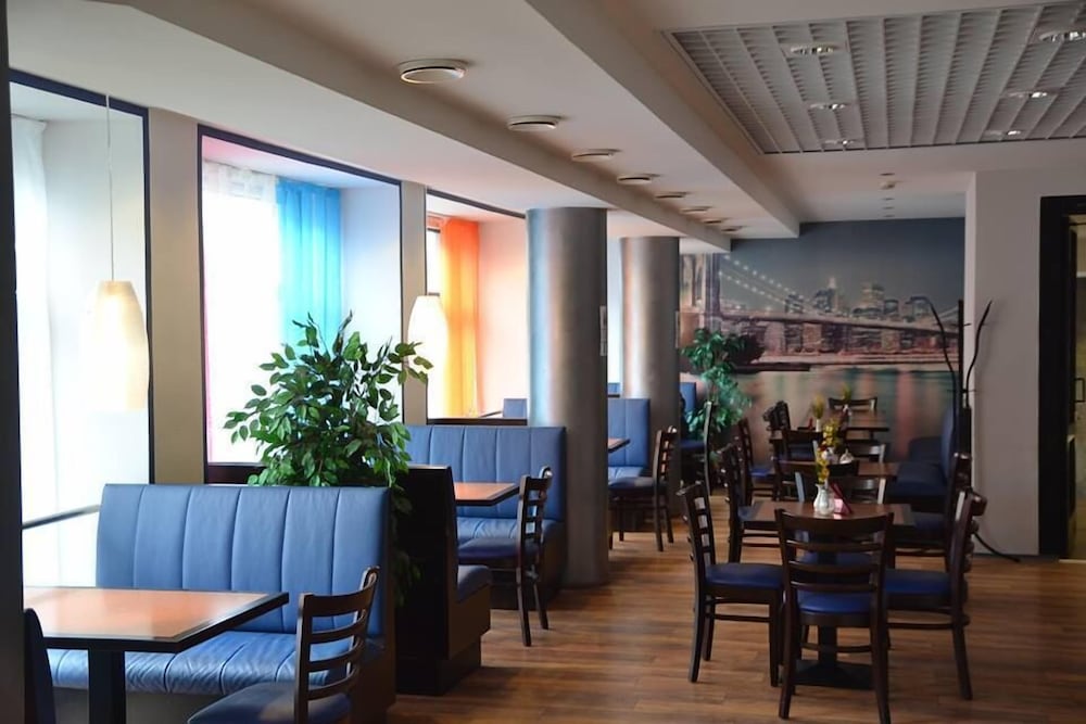 Center Hotel 48/62