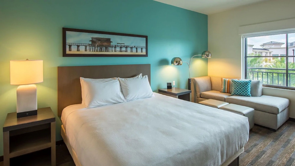 HYATT HOUSE NAPLES/5TH AVENUE 23/75
