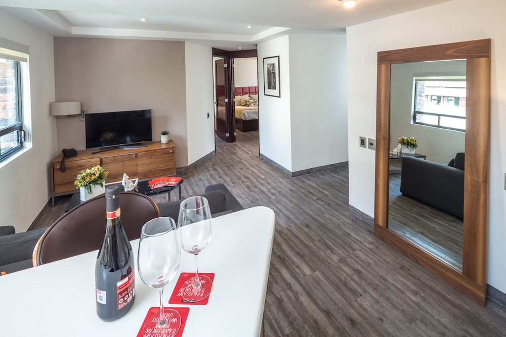 FlowSuites Polanco 34/38