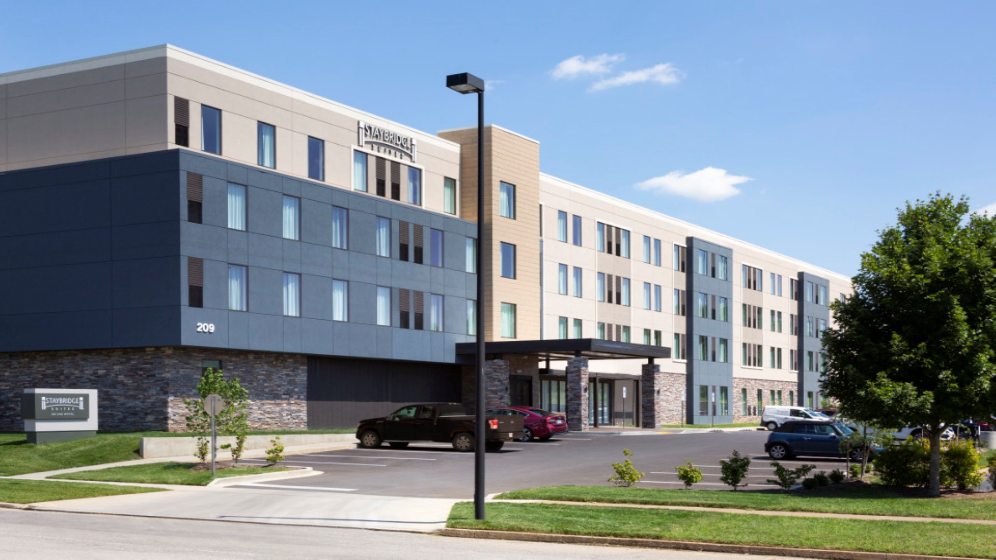 Staybridge Suites - Lexington S Medical Ctr Area, an IHG Hotel 24/28