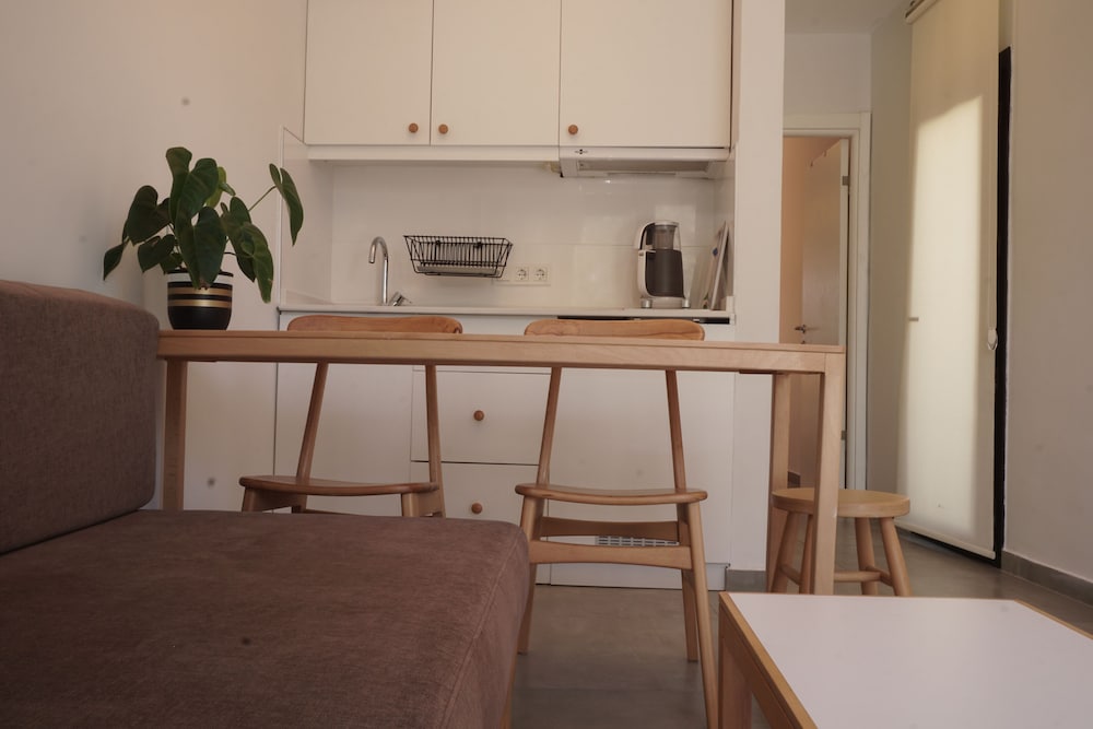 Daphnis Hotel 34/46