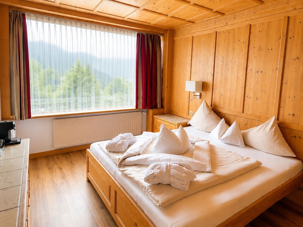Hotel Latini 24/75
