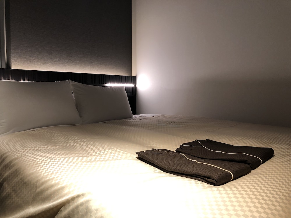 J Hotel Tokyo GEO 9/17