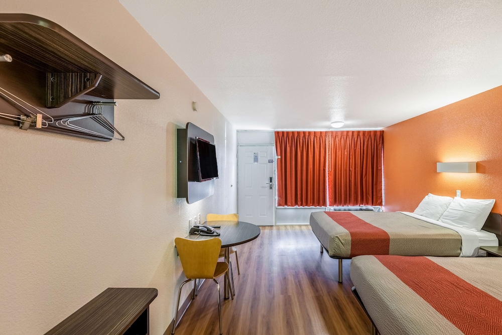 Motel6 Fort Worth, TX - Stockyards 6/29