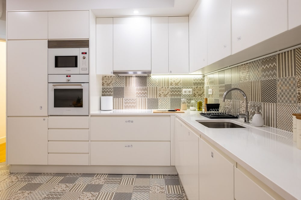 Hola Lisbon Suites 3/34