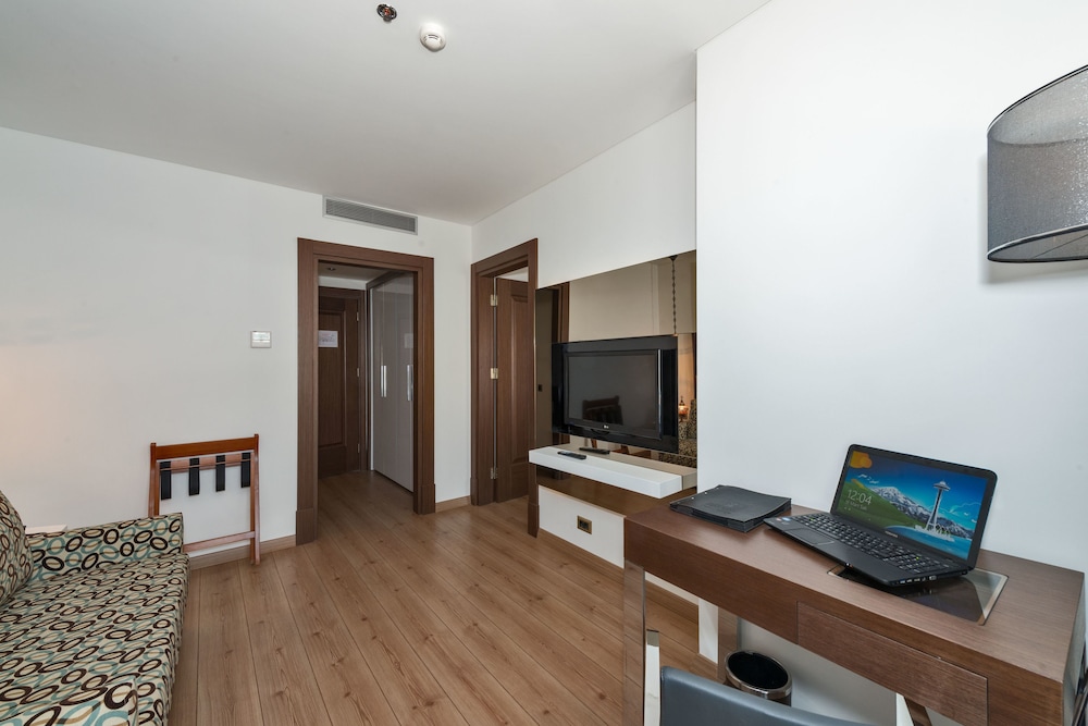 Istanbul Dora Hotel 40/66