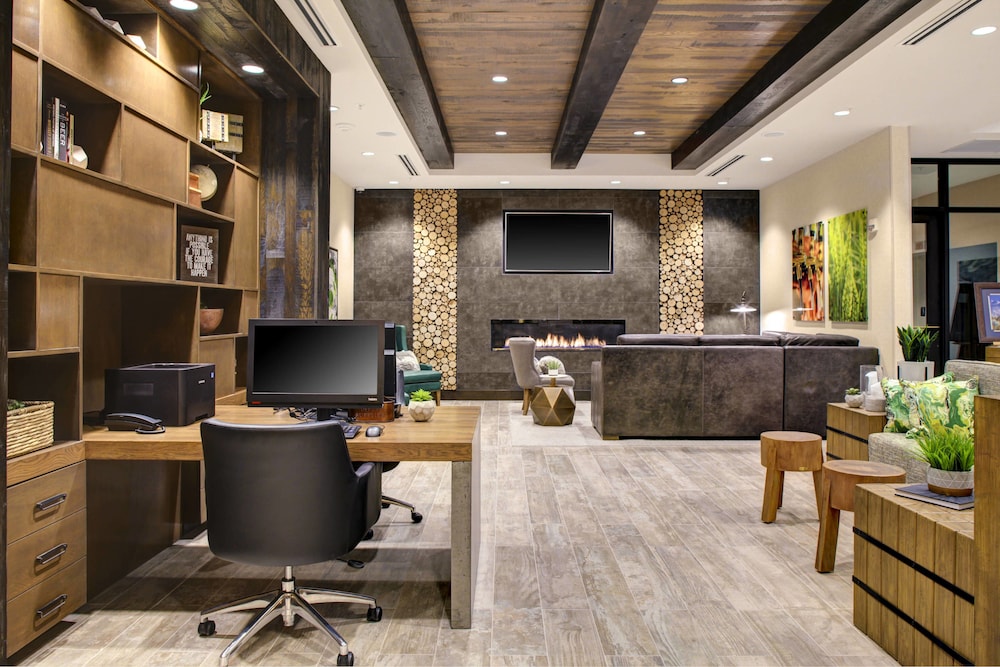Springhill Suites Bozeman 44/48