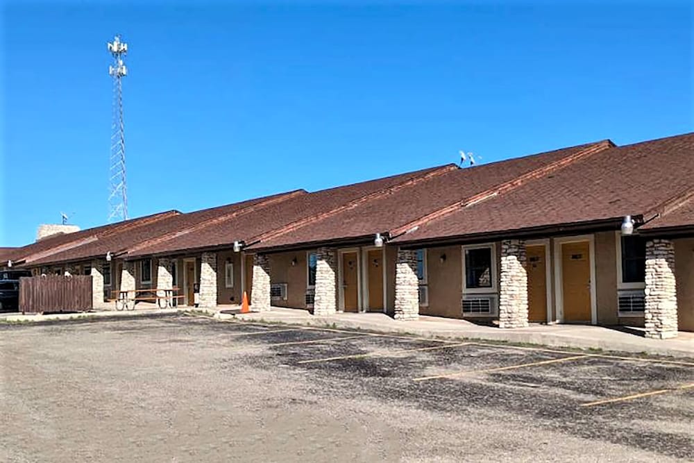 Segovia Lodge Junction TX I -10 48/53