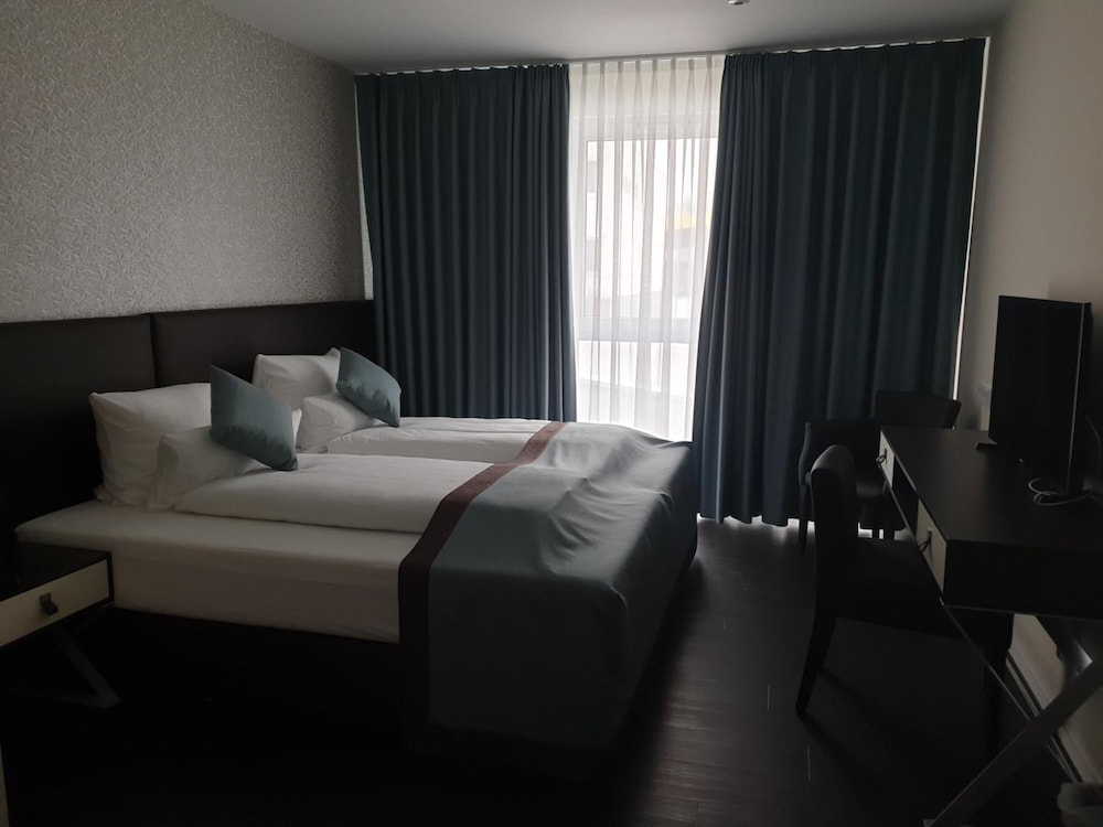 Trip Inn Conference Hotel & Suites 18/54