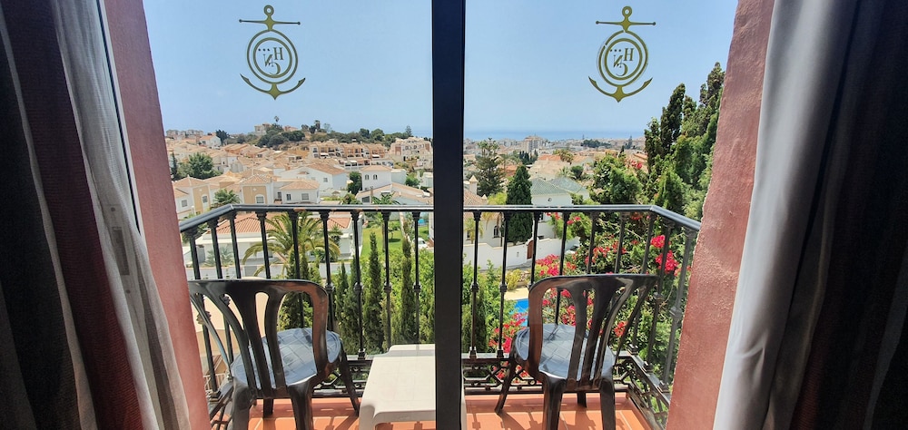 Hotel Nerja Club And Spa 4/66