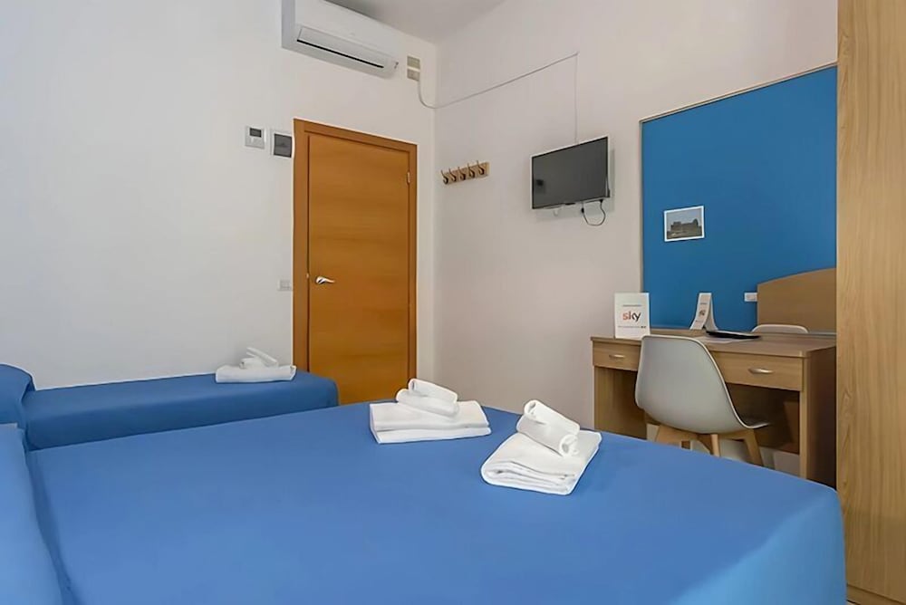 Hotel Italy 12/50