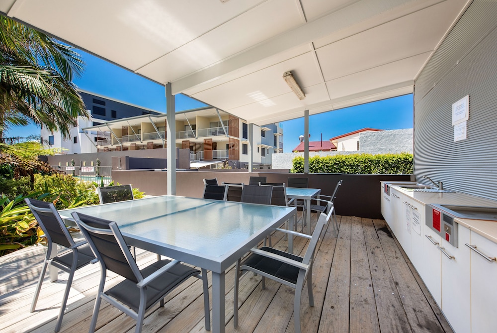 ON THE BEACH RESORT BRIBIE ISLAND 21/50