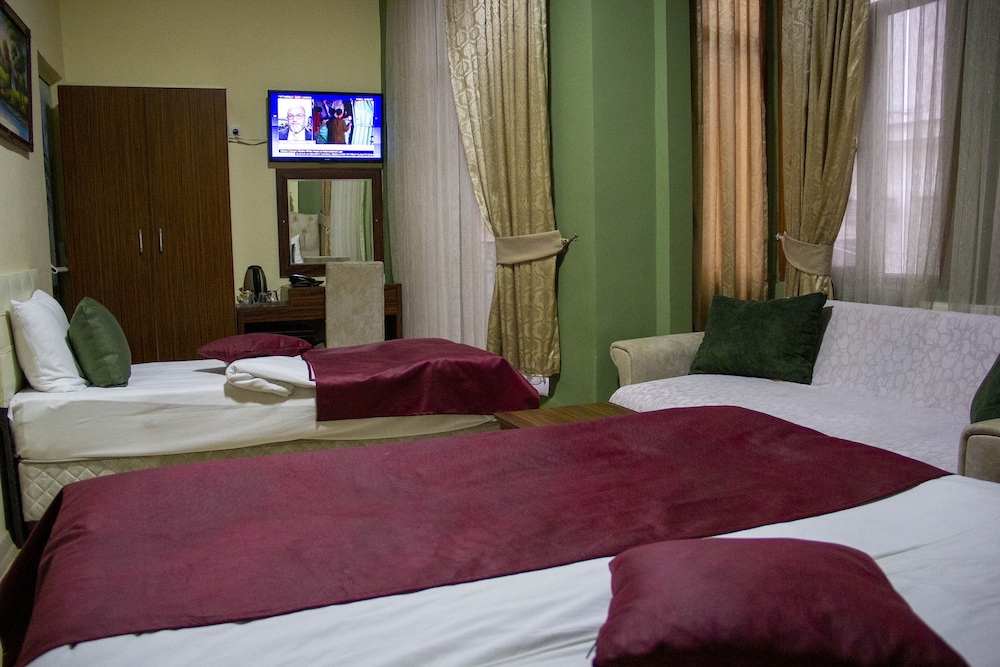 HOTEL MARA 12/62