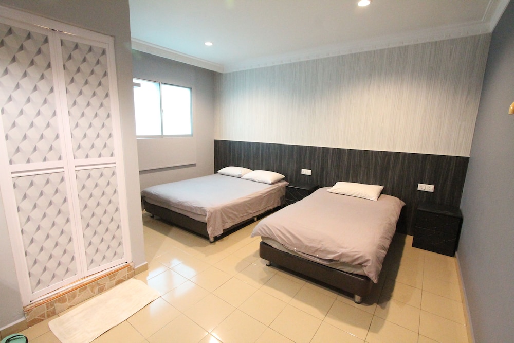Hotel Station 18 9/32