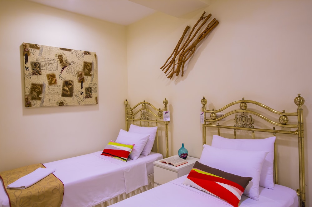Han Hostel Airport North Hotel 60/75