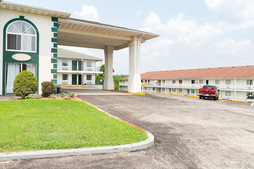 Evergreen Inn 38/50