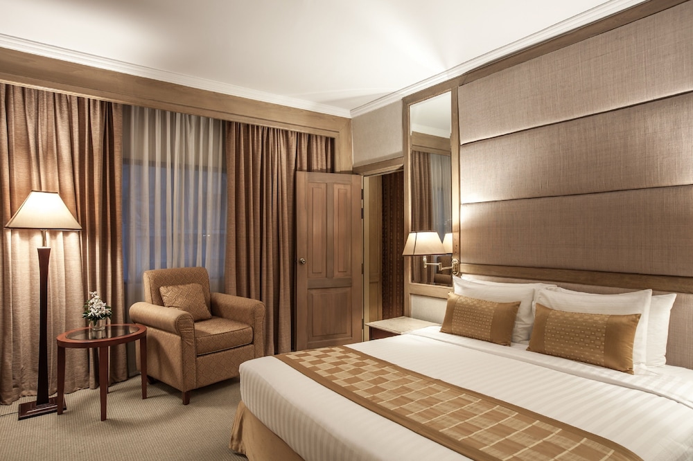 Arnoma Grand Bangkok 12/58