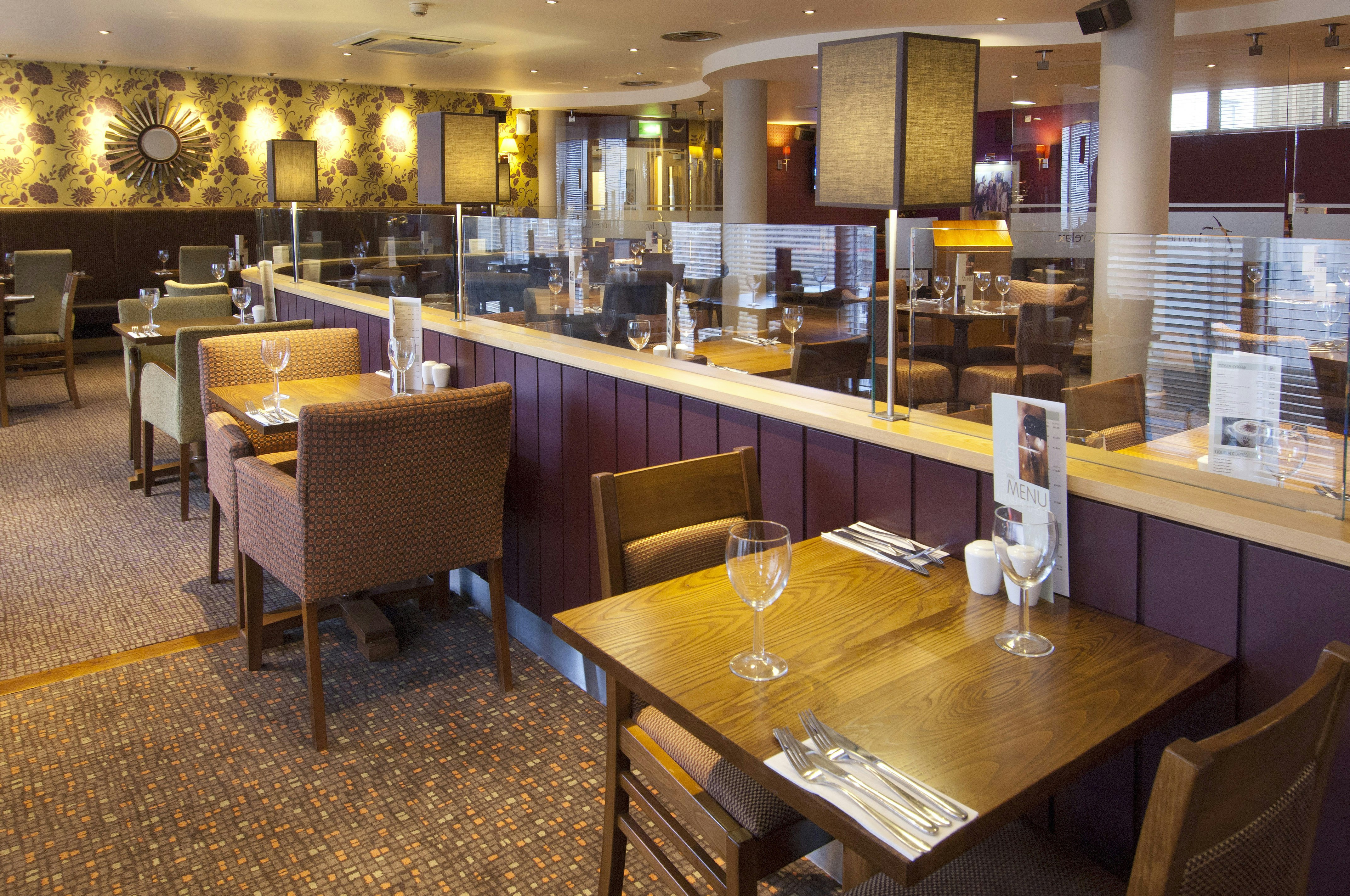 Premier Inn Sheffield City Centre (Angel Street) 28/49