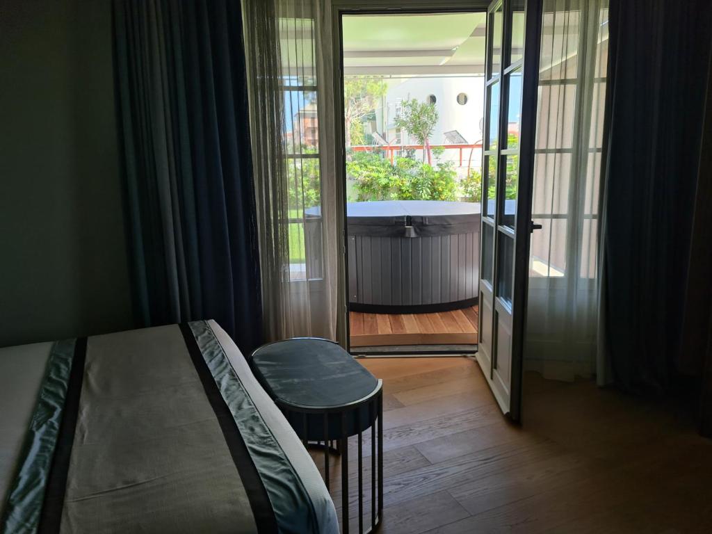 Room, Double Bed, Sea View