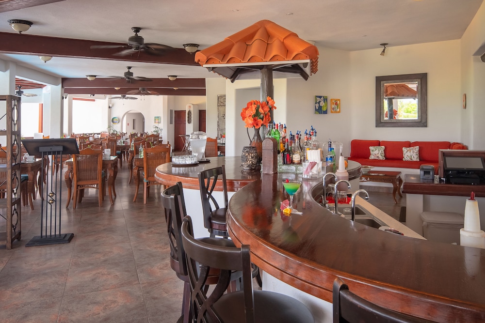 Sugar Cane Club Hotel & Spa 38/43