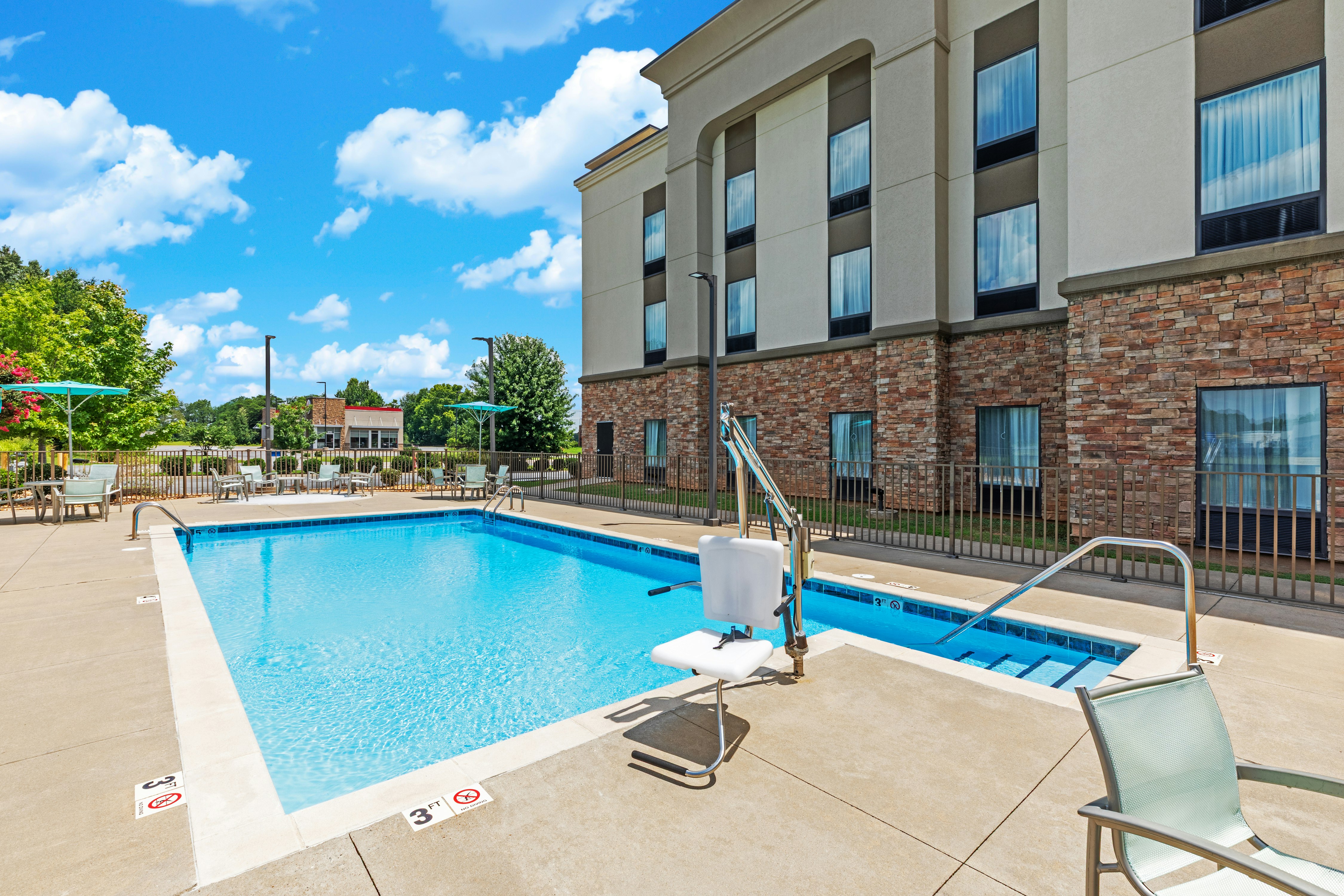 Hampton Inn & Suites by Hilton Lonoke 35/36