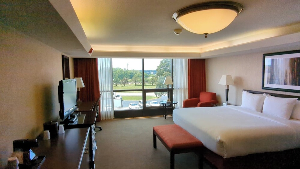 Hotel Lotus Kansas City Merriam 5/64