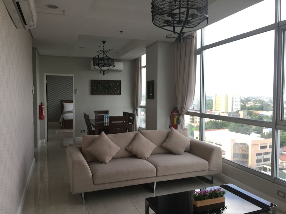 Alicia Apartelle 26/50